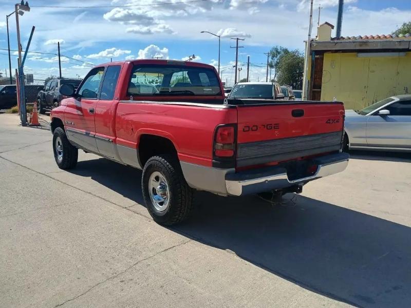 Dodge Ram 1500 Quad Cab Short Bed 4WD 2000