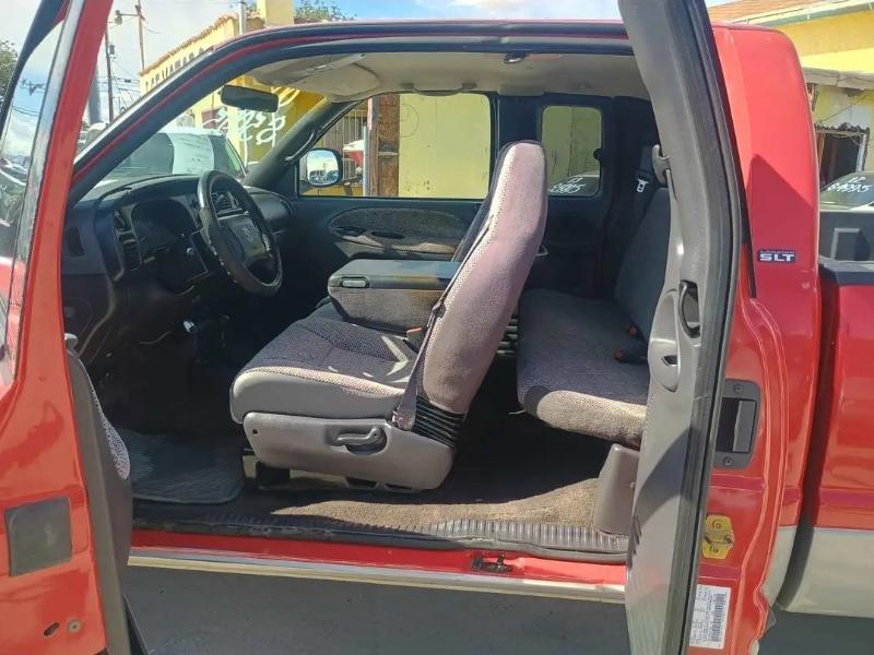 Dodge Ram 1500 Quad Cab Short Bed 4WD 2000