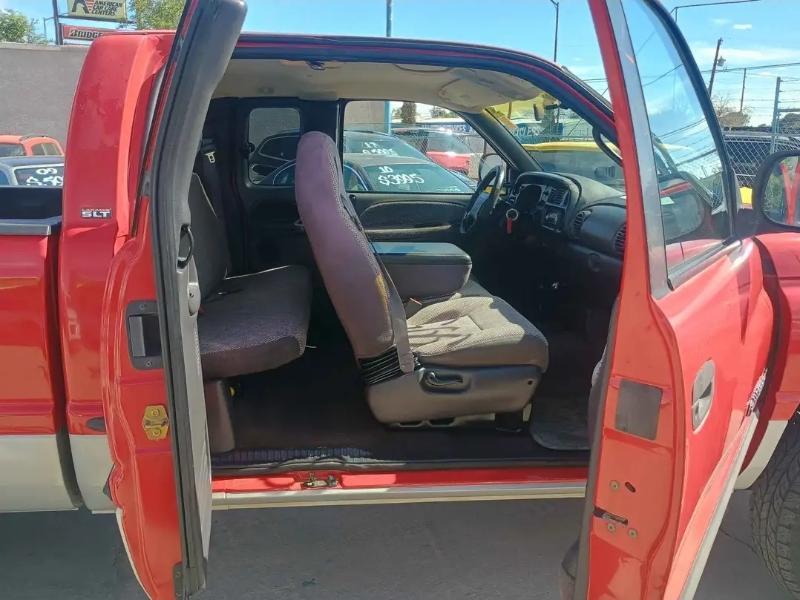 Dodge Ram 1500 Quad Cab Short Bed 4WD 2000