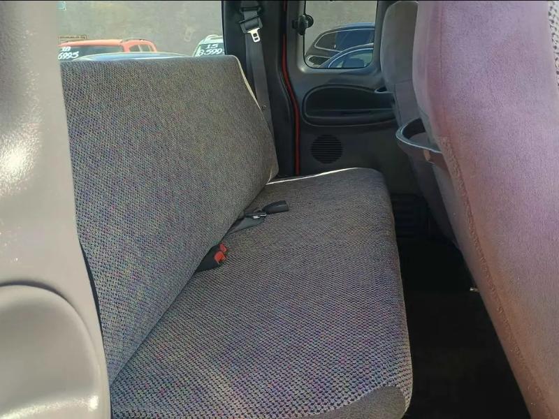 Dodge Ram 1500 Quad Cab Short Bed 4WD 2000