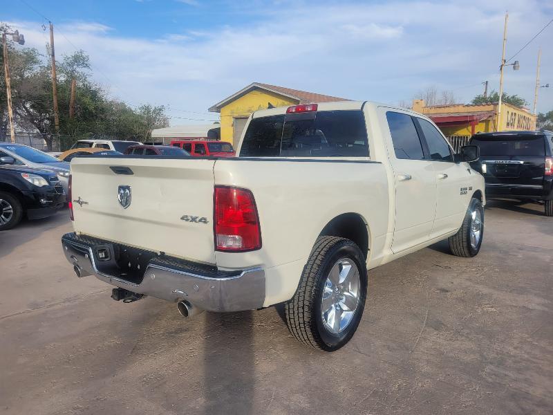 RAM 1500 SLT Crew Cab SWB 4WD 2016