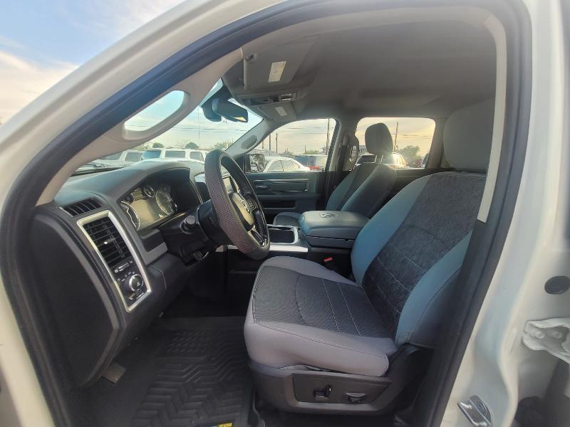 RAM 1500 SLT Crew Cab SWB 4WD 2016