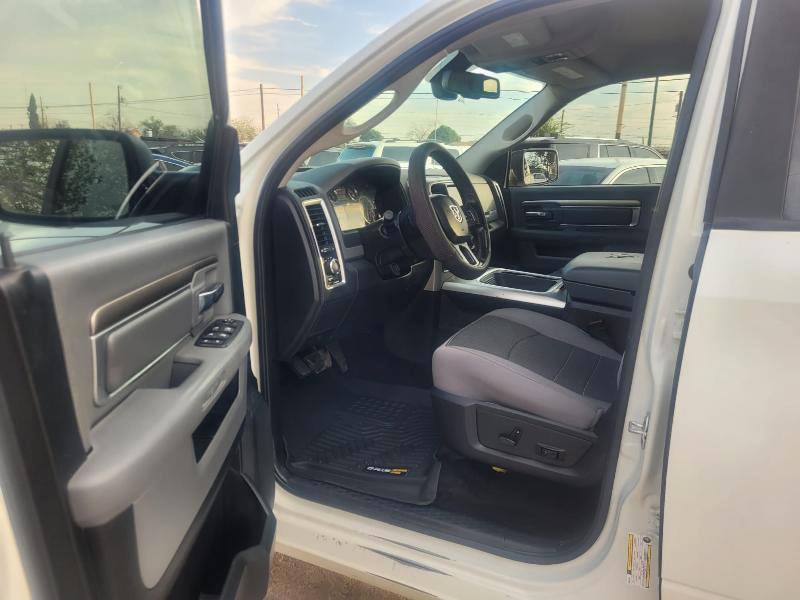 RAM 1500 SLT Crew Cab SWB 4WD 2016