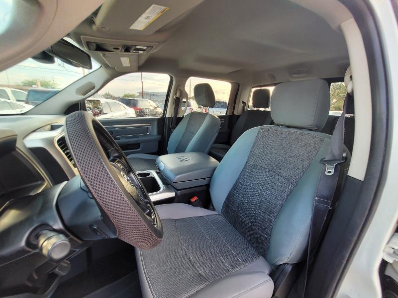 RAM 1500 SLT Crew Cab SWB 4WD 2016