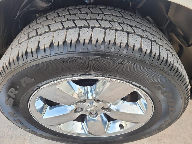 RAM 1500 SLT Crew Cab SWB 4WD 2016