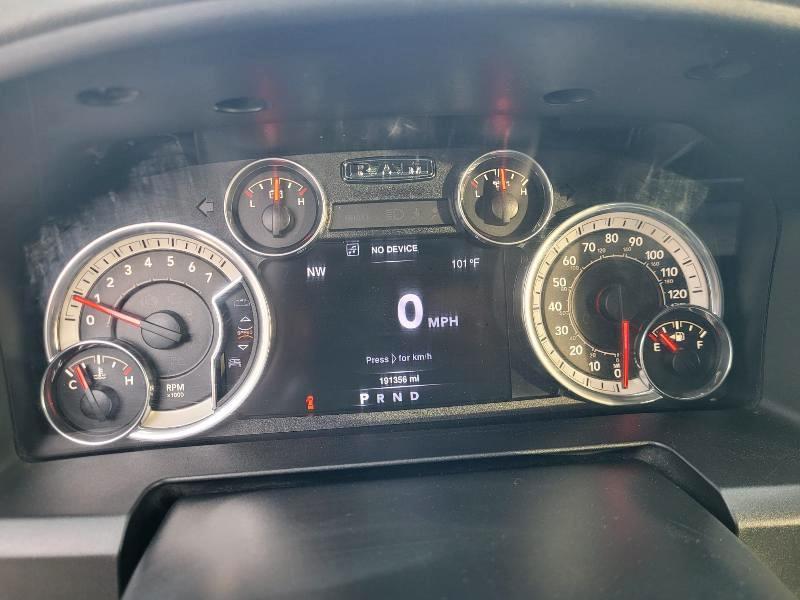 RAM 1500 SLT Crew Cab SWB 4WD 2016