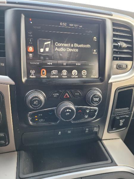 RAM 1500 SLT Crew Cab SWB 4WD 2016