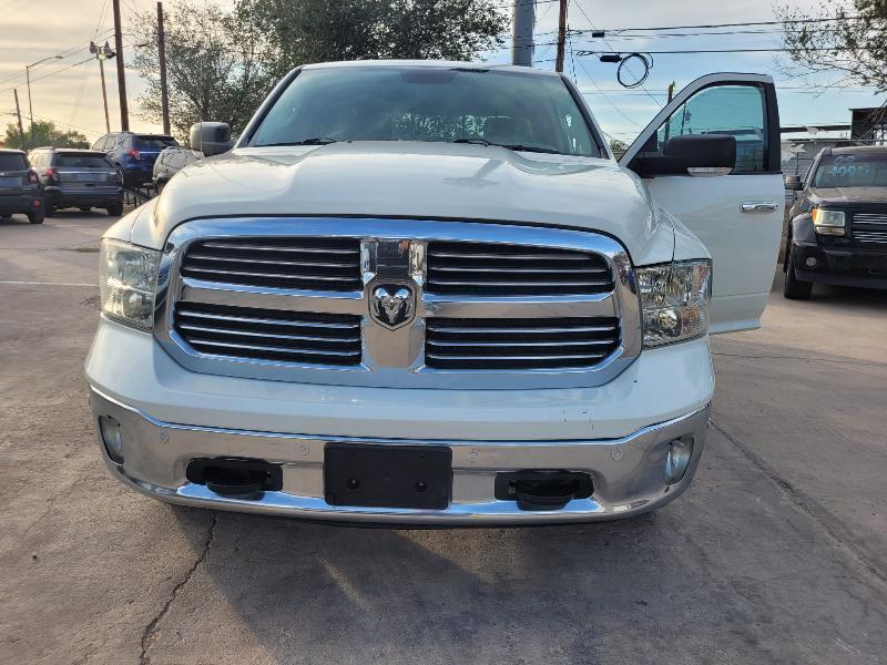 RAM 1500 SLT Crew Cab SWB 4WD 2016