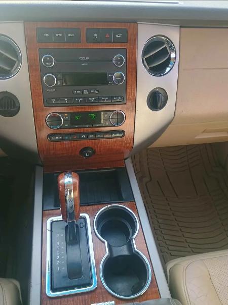 Ford Expedition EL Eddie Bauer 2WD 2010