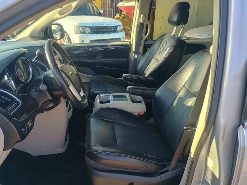 Chrysler Town & Country Touring 2015