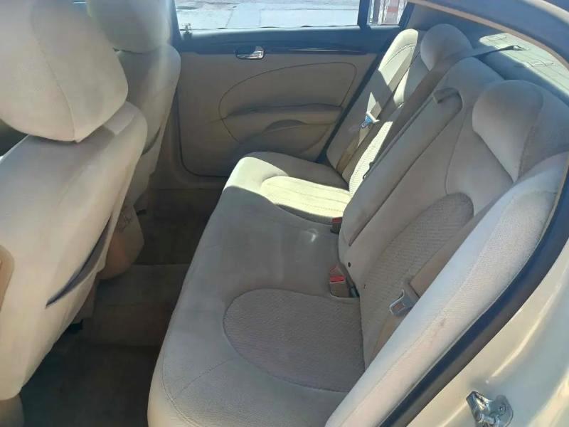 Buick Lucerne CX 2010