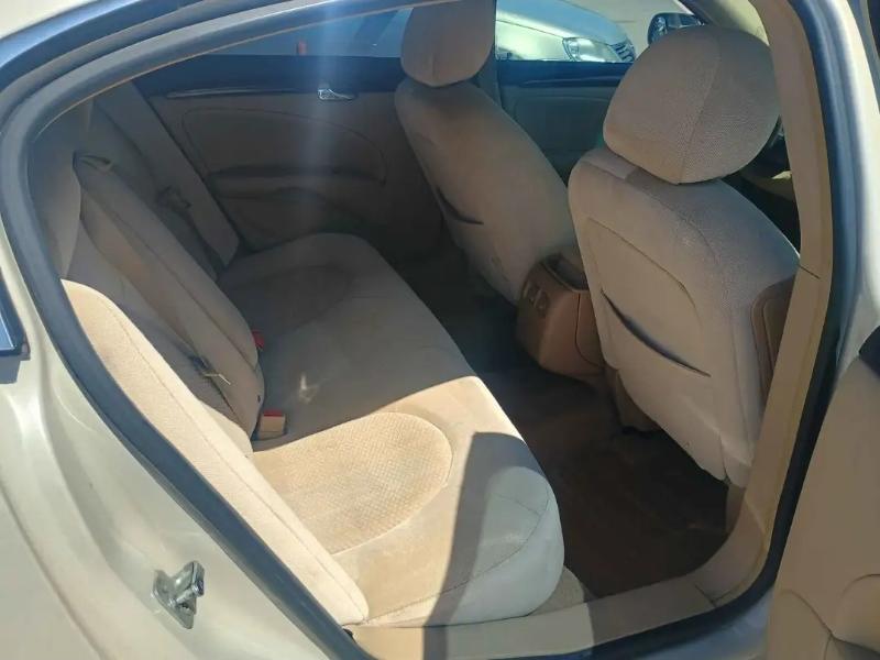 Buick Lucerne CX 2010
