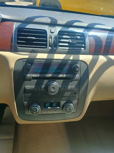Buick Lucerne CX 2010