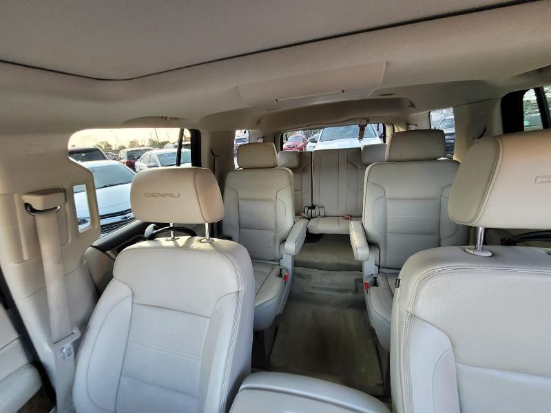 GMC Yukon Denali 4WD 2016