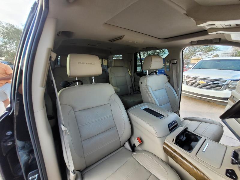 GMC Yukon Denali 4WD 2016