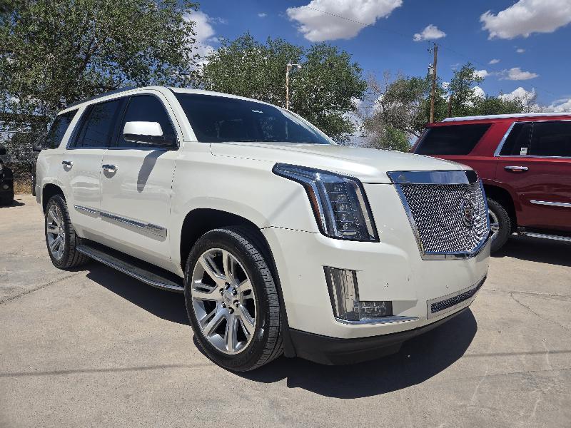 Cadillac Escalade Luxury 4WD 2015