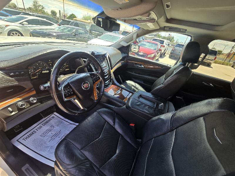 Cadillac Escalade Luxury 4WD 2015