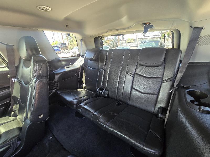 Cadillac Escalade Luxury 4WD 2015