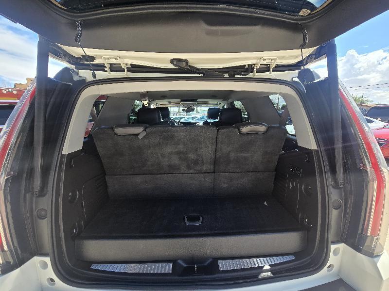 Cadillac Escalade Luxury 4WD 2015