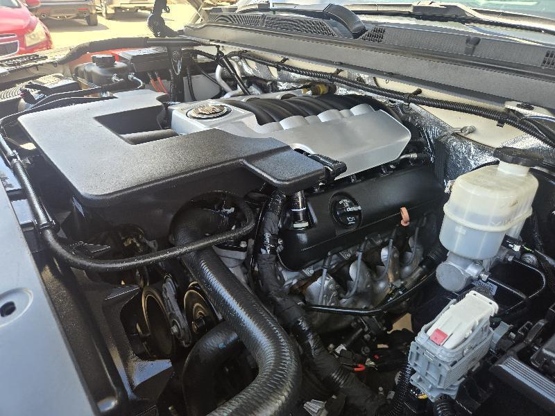 Cadillac Escalade Luxury 4WD 2015