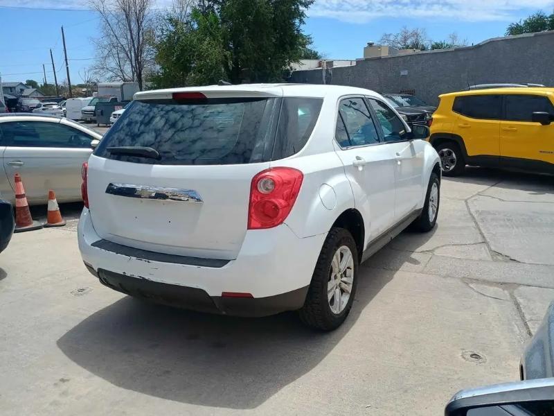 Chevrolet Equinox LS 2WD 2011