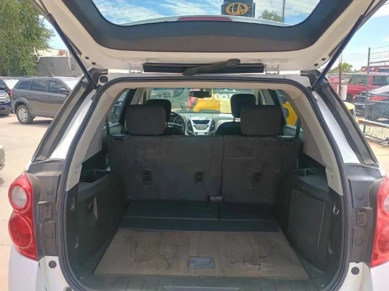Chevrolet Equinox LS 2WD 2011
