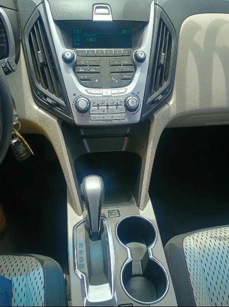 Chevrolet Equinox LS 2WD 2011