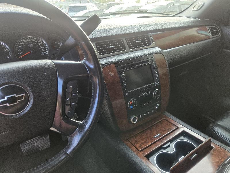 Chevrolet Suburban LS 1500 4WD 2008