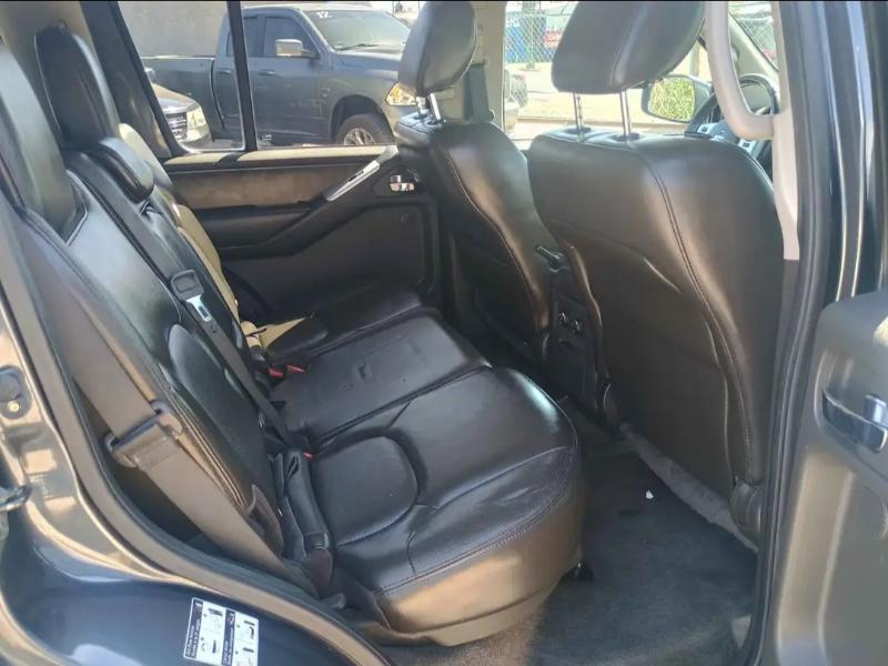 Nissan Pathfinder S 4WD 2012