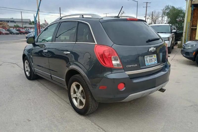 Chevrolet Captiva Sport 1LT FWD 2013