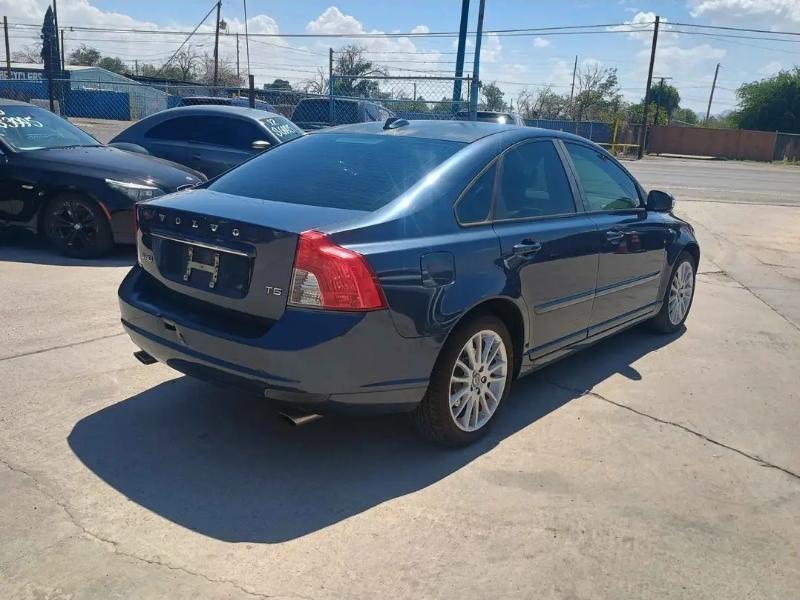 Volvo S40 T5 R-Design 2011