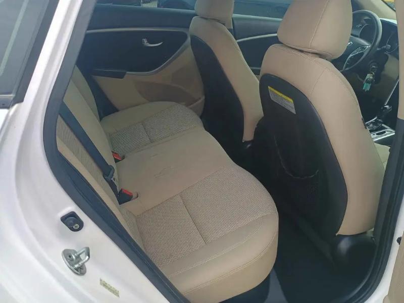 Hyundai Elantra GT A/T 2013