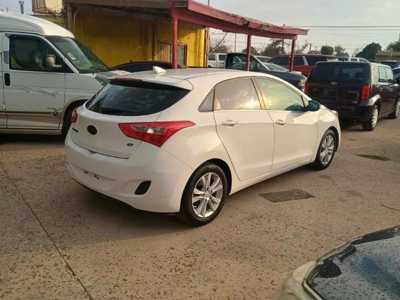 Hyundai Elantra GT A/T 2013