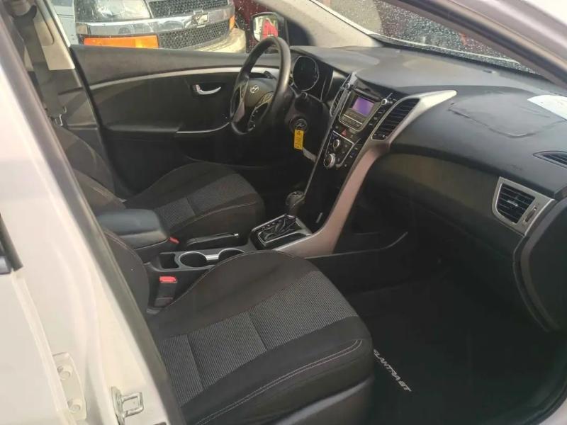 Hyundai Elantra GT A/T 2013