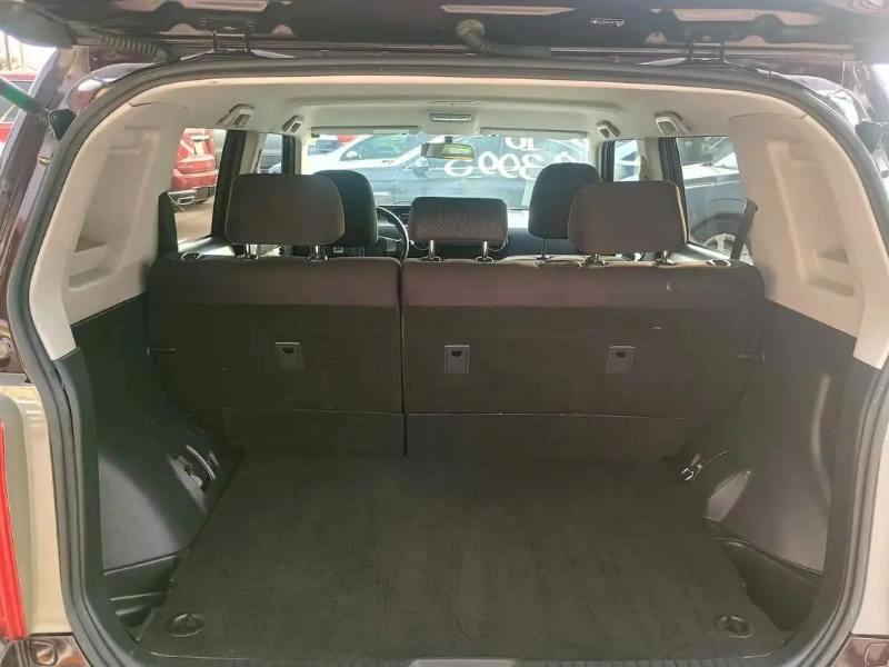 Scion xB 5-Door Wagon 5-Spd MT 2010