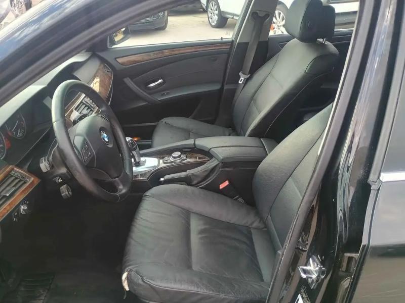 BMW 5-Series 528i 2010