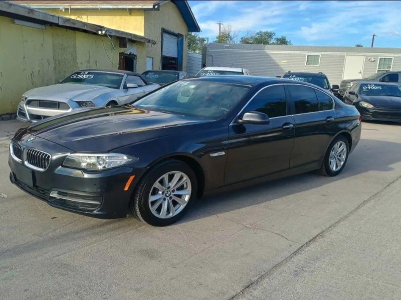 BMW 5-Series 528i xDrive 2014