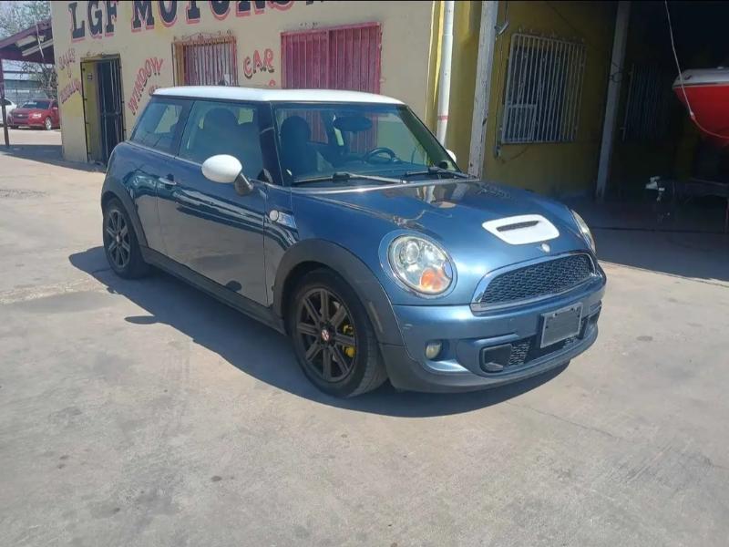 MINI Cooper S 2011