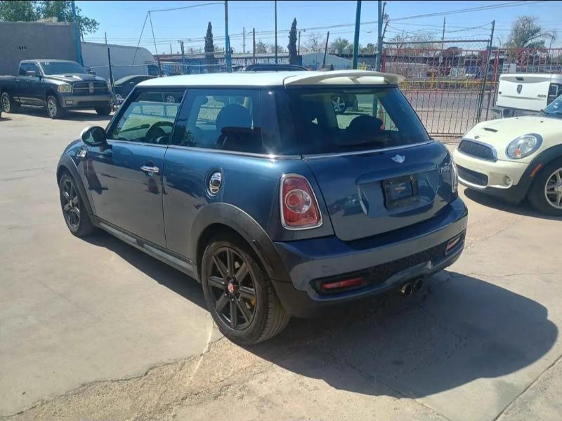 MINI Cooper S 2011
