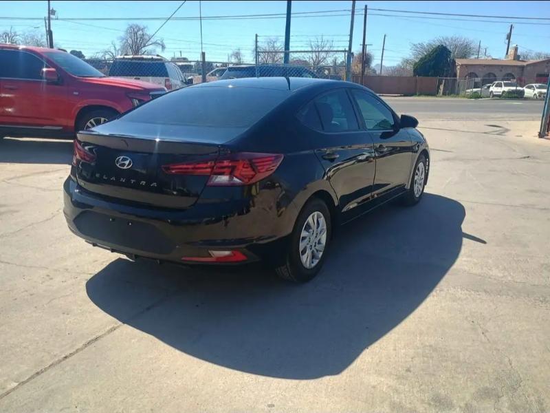 Hyundai Elantra SE 6M 2020