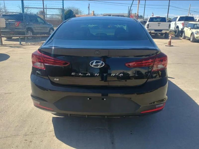 Hyundai Elantra SE 6M 2020