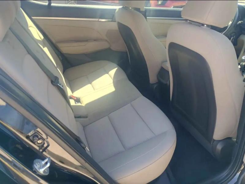 Hyundai Elantra SE 6M 2020