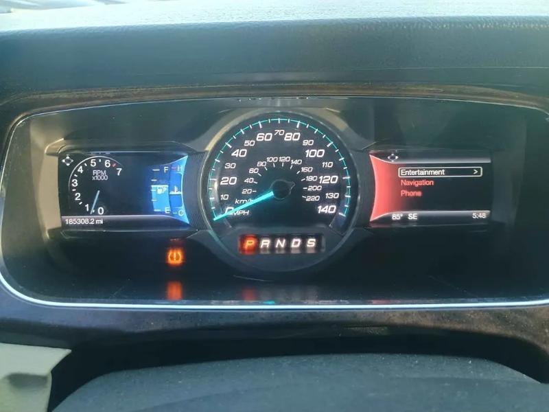 Ford Taurus Limited FWD 2016