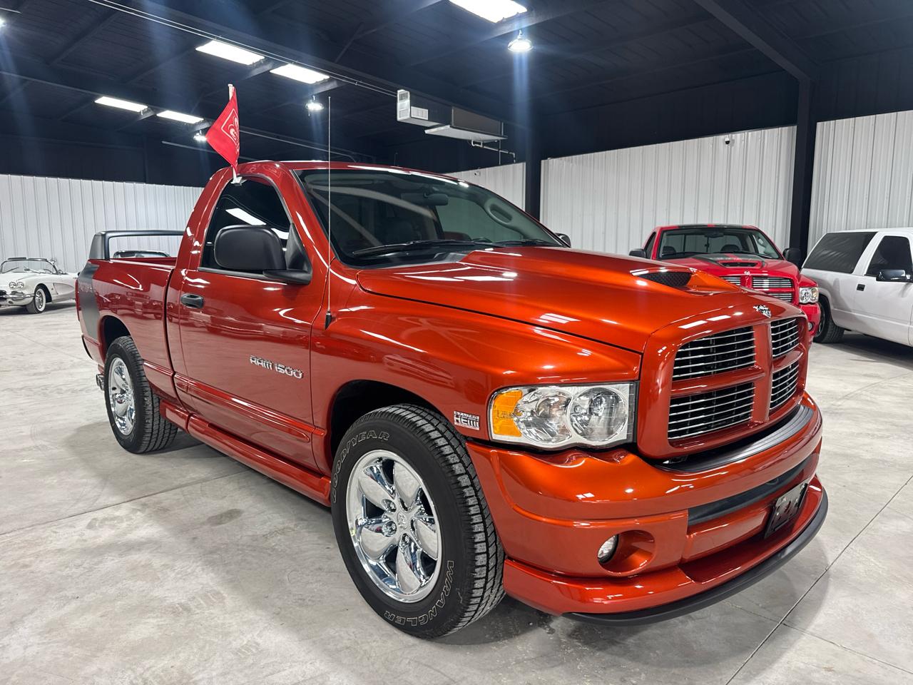 Dodge Ram 1500 Laramie 2WD 2005