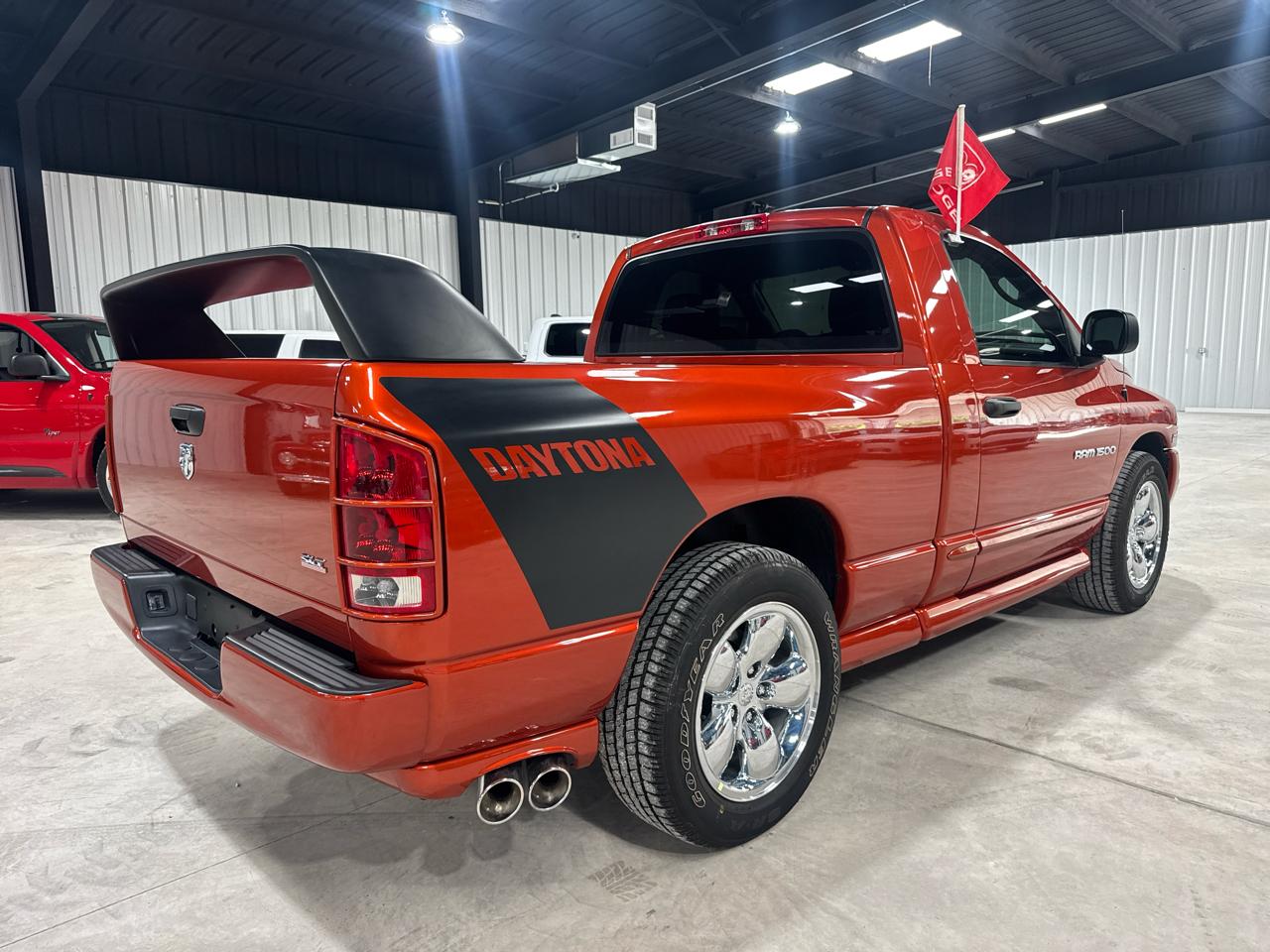 Dodge Ram 1500 Laramie 2WD 2005