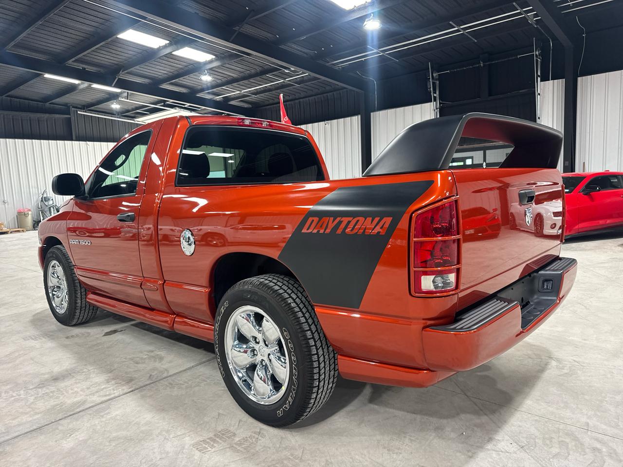 Dodge Ram 1500 Laramie 2WD 2005