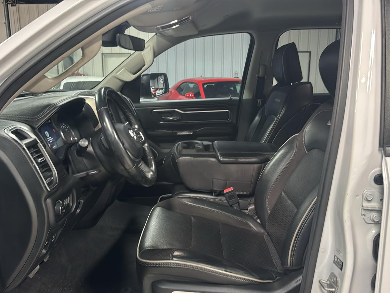 RAM 1500 Laramie Crew Cab SWB 4WD 2022