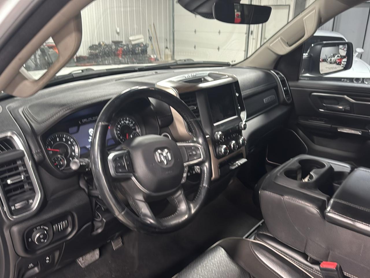 RAM 1500 Laramie Crew Cab SWB 4WD 2022