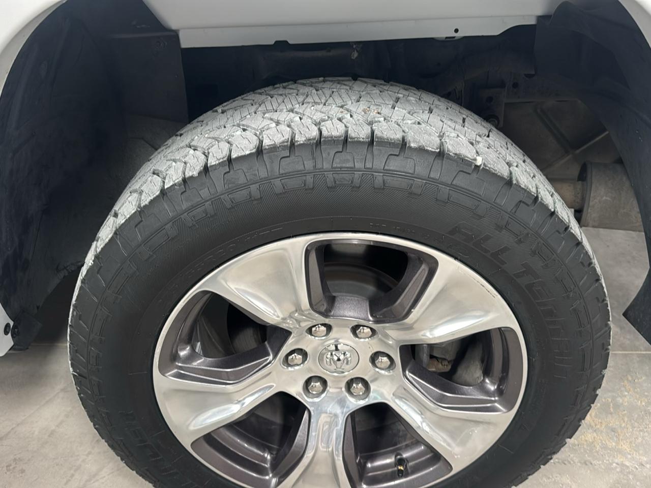 RAM 1500 Laramie Crew Cab SWB 4WD 2022