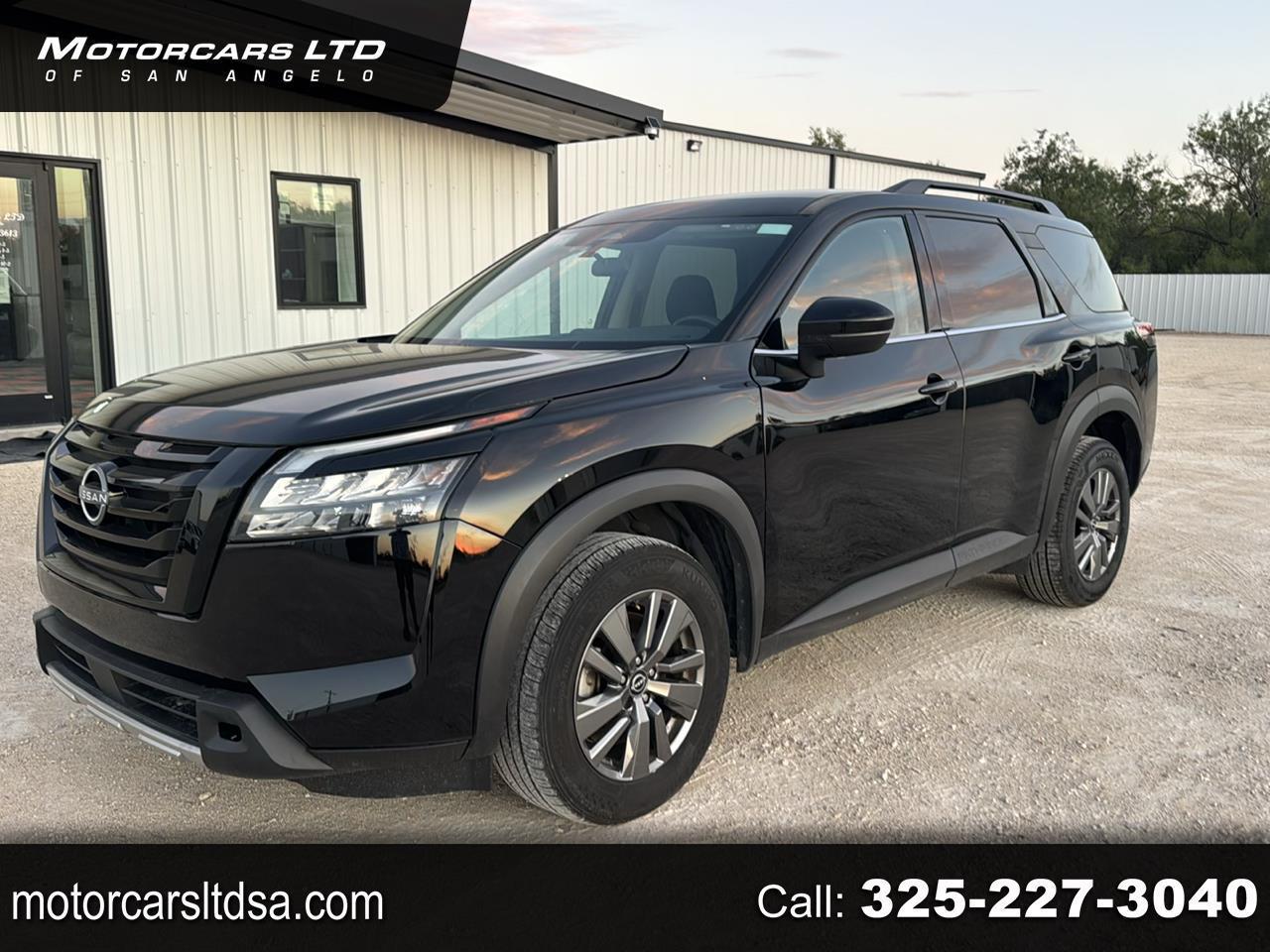 2025 Nissan Pathfinder SV